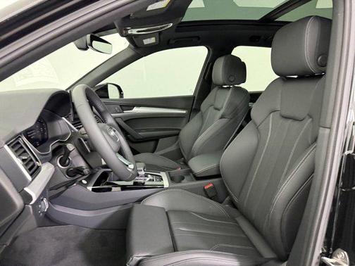 2025 Audi Q5 45 S line Premium