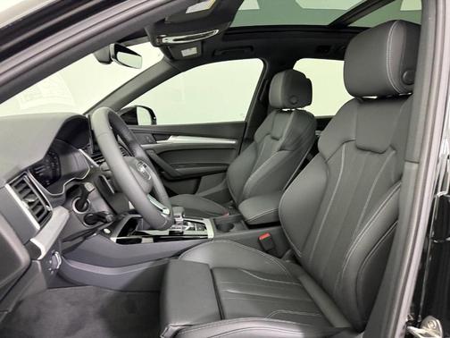 2025 Audi Q5 45 S line Premium