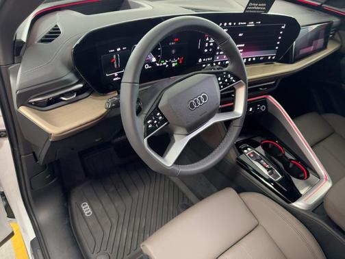 2025 Audi Q5 Prestige TFSI quattro S tronic