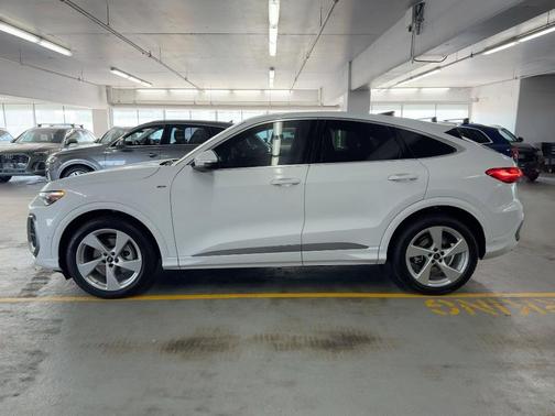 2025 Audi Q5 Prestige TFSI quattro S tronic
