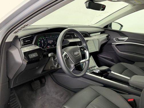 2021 Audi e-tron Premium