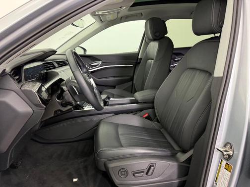2021 Audi e-tron Premium