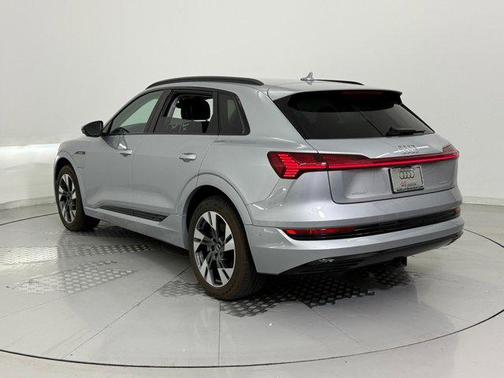 2021 Audi e-tron Premium