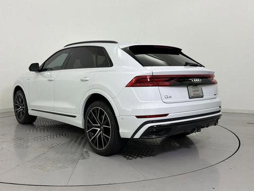 Glacier White Metallic 2020 Audi Q8 55 Premium Plus