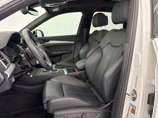 Ibis White 2020 Audi Q5 45 Premium