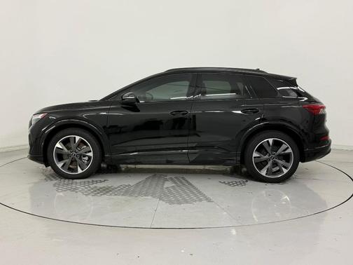 2024 Audi Q4 e-tron Premium Plus 55 quattro