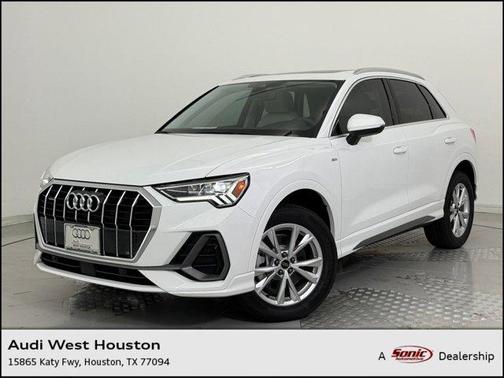 2025 Audi Q3 Premium 45 TFSI S line quattro Tiptronic