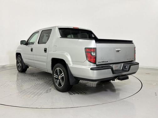 Alabaster Silver Metallic 2014 Honda Ridgeline Sport