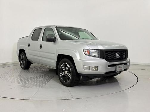 Alabaster Silver Metallic 2014 Honda Ridgeline Sport