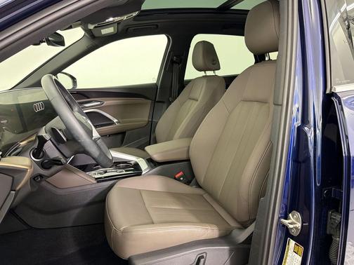 Navarra Blue Metallic 2025 Audi Q5 Premium TFSI quattro S tronic