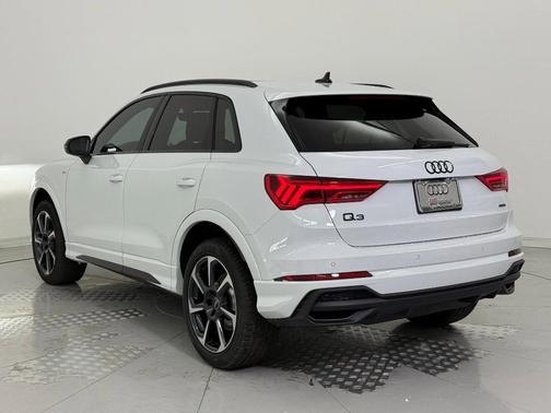 2025 Audi Q3 45 S line Premium Plus
