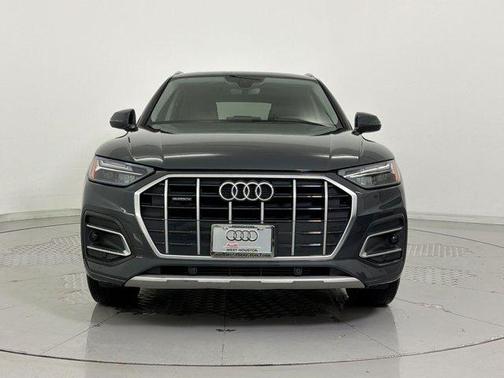 Manhattan Gray Metallic 2023 Audi Q5 40 Premium