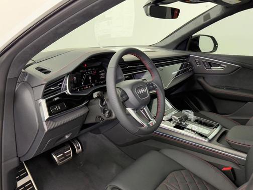 2026 Audi SQ8 4.0T Prestige