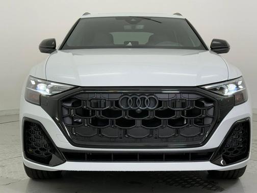 2026 Audi SQ8 4.0T Prestige