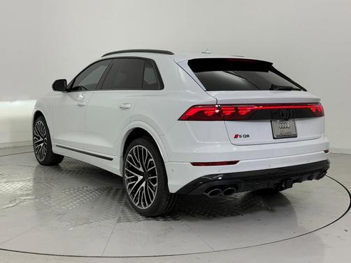 2026 Audi SQ8 4.0T Prestige