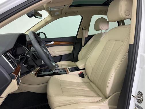 2022 Audi Q5 45 S line Premium Plus