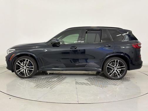 Carbon Black Metallic 2022 BMW X5 M50i