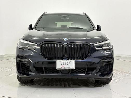 Carbon Black Metallic 2022 BMW X5 M50i