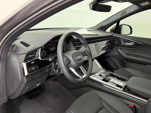 2026 Audi Q7 55 Premium Plus