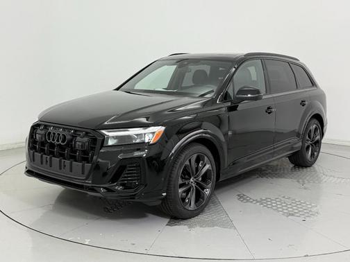2025 Audi Q7 55 Premium Plus