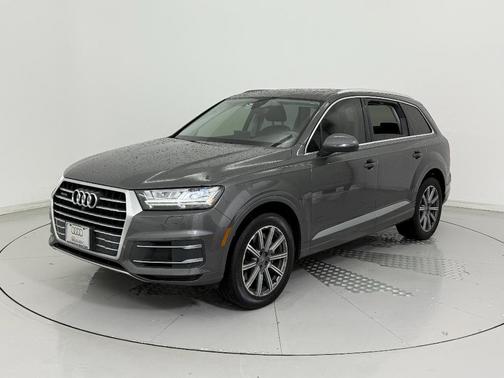 2019 Audi Q7 45 Premium Plus