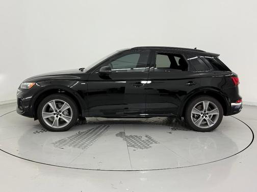 2025 Audi Q5 45 S line Premium