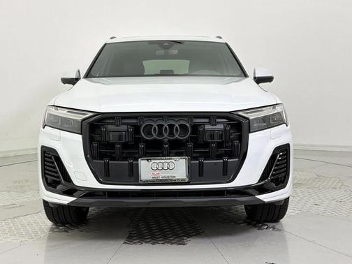 Glacier White Metallic 2025 Audi Q7 55 Premium Plus