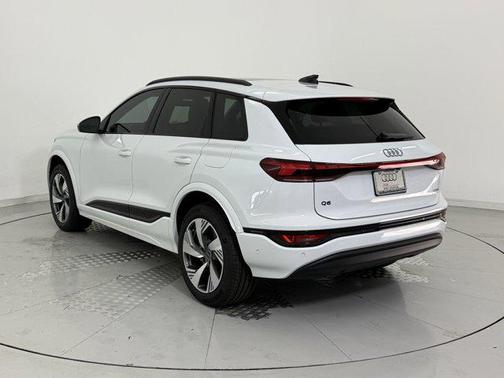 2025 Audi Q6 e-tron Premium Plus quattro