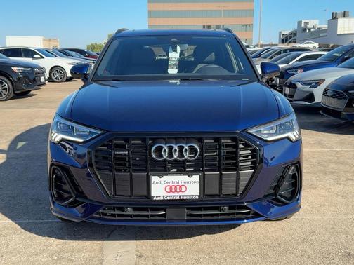 2025 Audi Q3 Premium 45 TFSI S line quattro Tiptronic