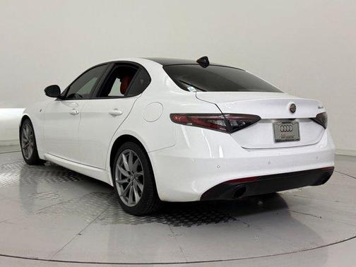 2024 Alfa Romeo Giulia Ti