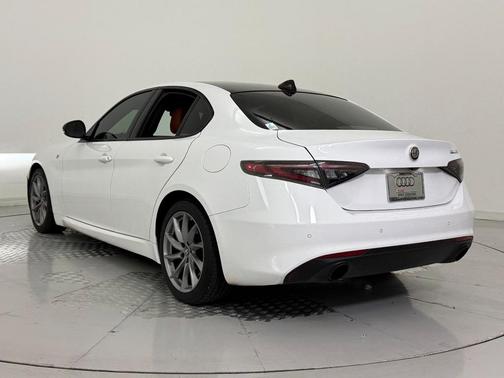 2024 Alfa Romeo Giulia Ti