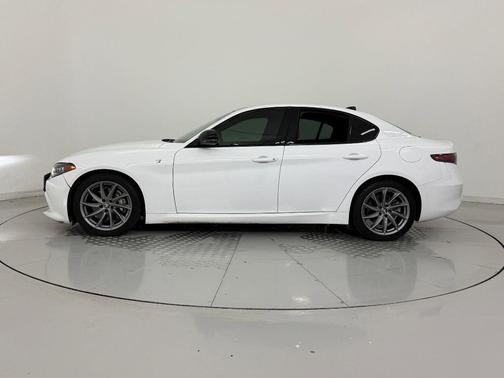 2024 Alfa Romeo Giulia Ti