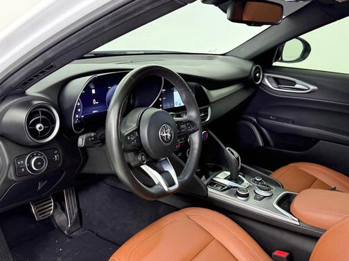 2024 Alfa Romeo Giulia Ti