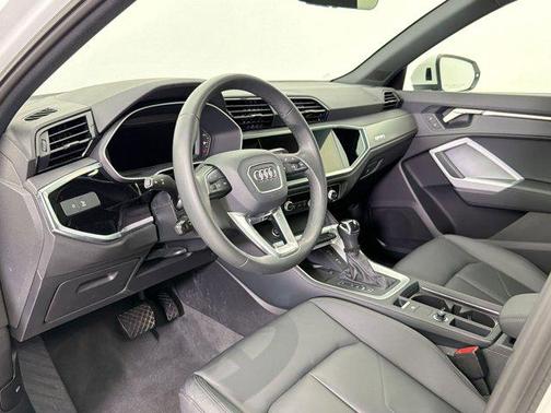 Arkona White 2025 Audi Q3 Premium 45 TFSI S line quattro Tiptronic