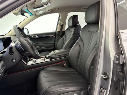 Savile Silver 2025 Genesis GV80 2.5T