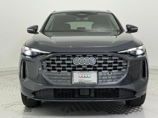 2025 Audi Q5 Premium TFSI quattro S tronic