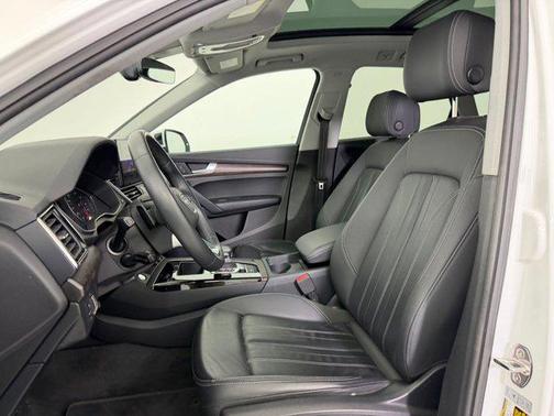2023 Audi Q5 40 Premium