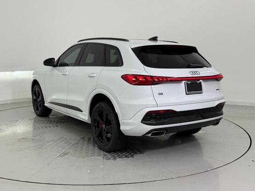 2025 Audi Q5 Premium Plus