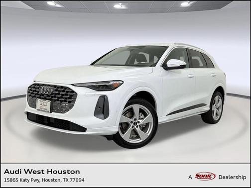 Glacier White Metallic 2026 Audi Q5 Premium Plus TFSI quattro S tronic