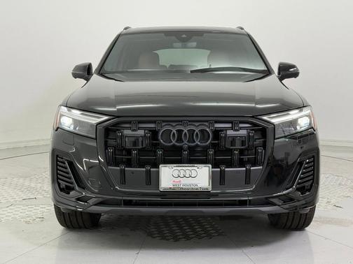 2026 Audi Q7 45 Premium Plus