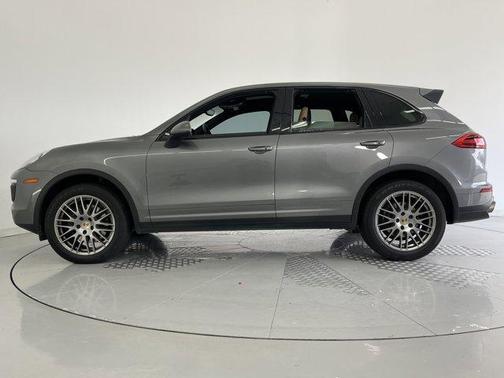 2016 Porsche Cayenne Base
