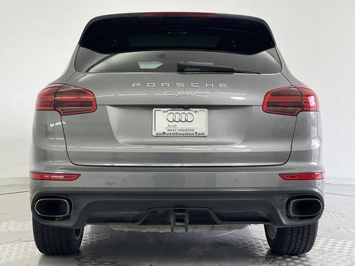 2016 Porsche Cayenne Base
