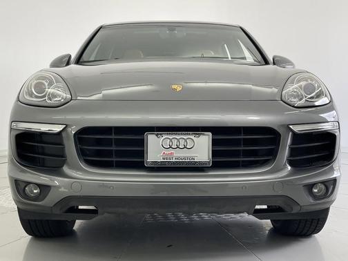 2016 Porsche Cayenne Base