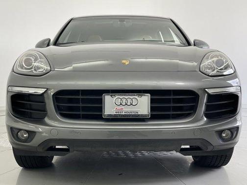 2016 Porsche Cayenne Base