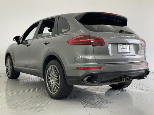 2016 Porsche Cayenne Base