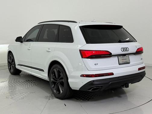 2026 Audi Q7 55 Premium Plus