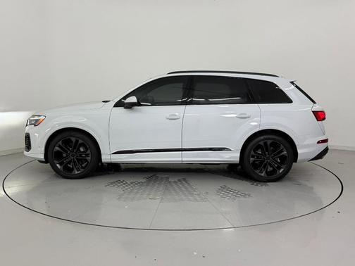 2026 Audi Q7 55 Premium Plus