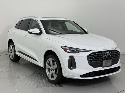2025 Audi Q5 Premium Plus