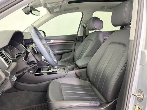 Florett Silver Metallic 2023 Audi Q5 45 S line Premium