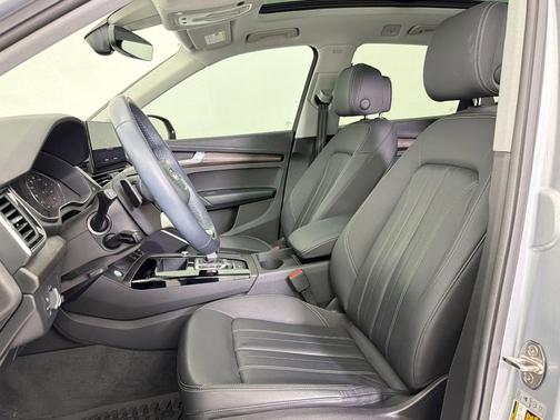 2023 Audi Q5 45 S line Premium